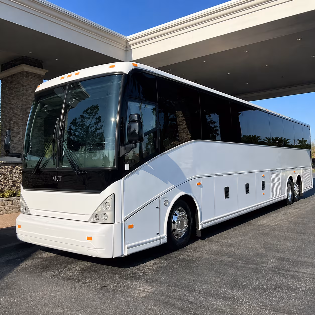 airport shuttle buses to william p hobby airport hou from southeast texas