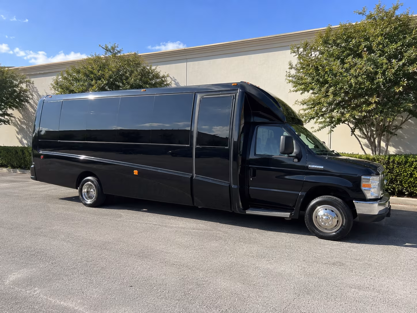 beaumont new years eve party bus rental